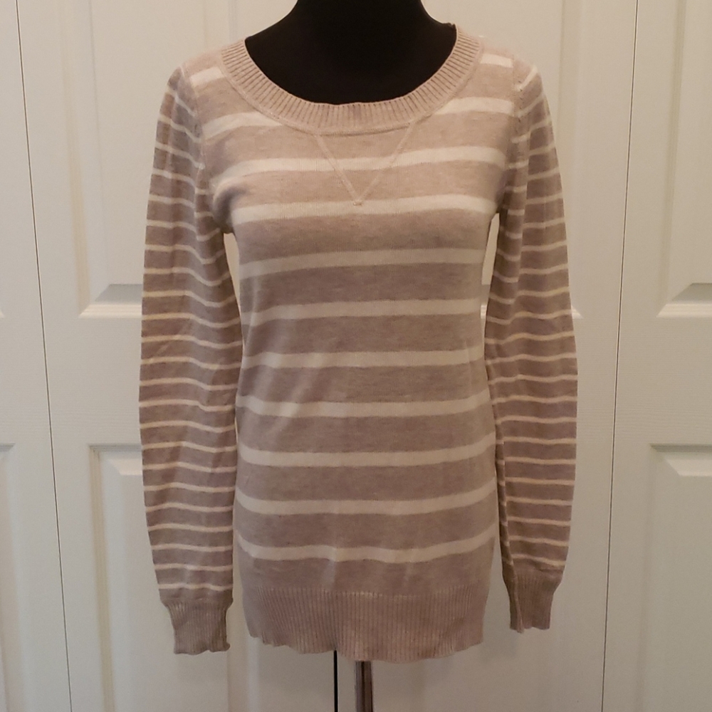 Women's sweater